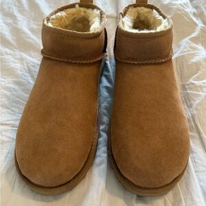 UGG | Classic Ultra Mini Boots In Chestnut New size 10